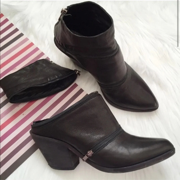 Ld Tuttle Shoes - Designer LD Tuttle The Return Black Saks Fifth Avenue Leather Mule Boots size 6